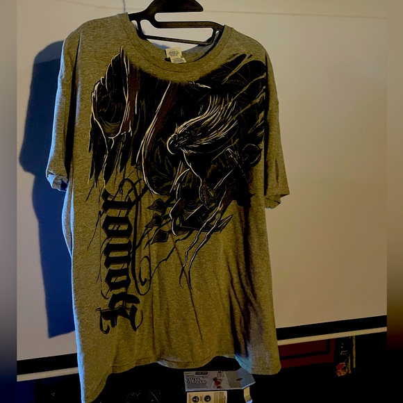 T-shirts - Picture 1 of 3